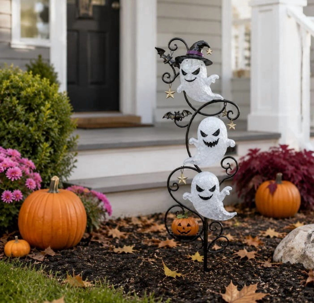Solar Halloween Metal Moon Black Cat Garden Stake with LED Pumpkin Lantern, Light Up Star Bat Yard Decor Stake, Spooky Outdoor Lawn Pathway Halloween Decoration