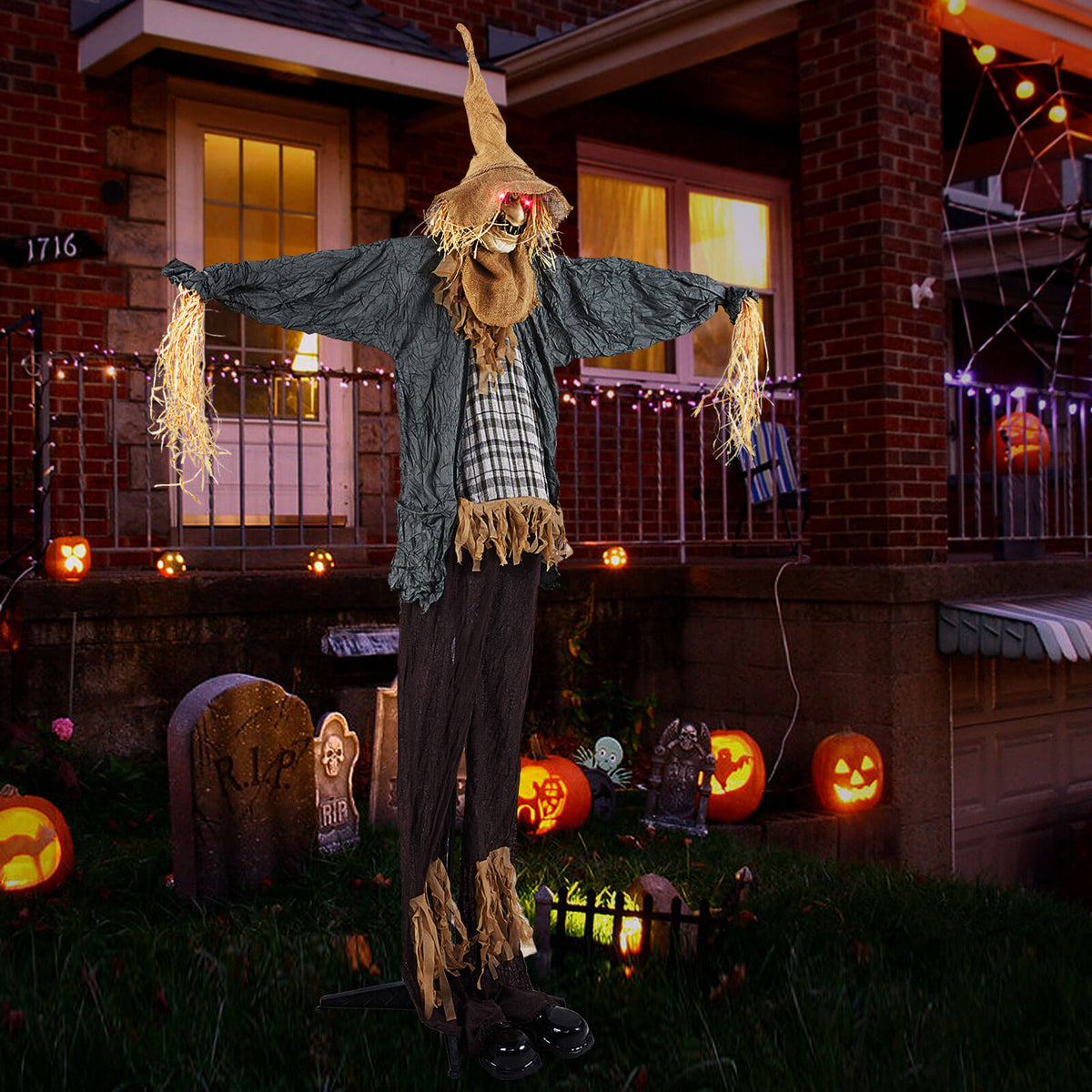 Costway 7 FT Halloween Decoration Animated Standing Scarecrow Light-up Eyes Poseable Arm